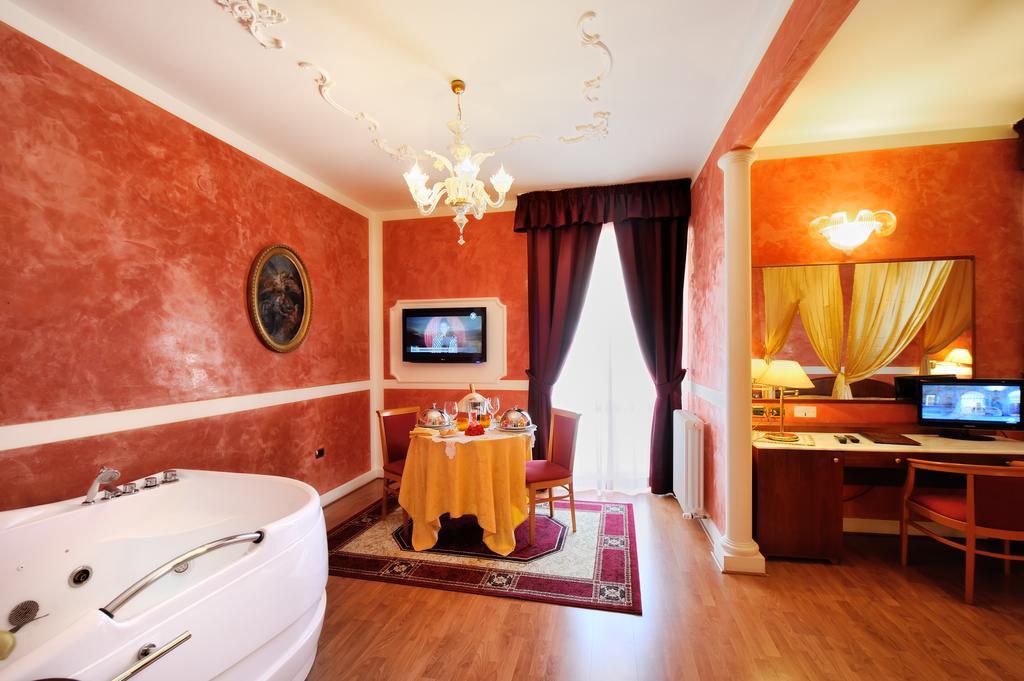 Hotel Benessere Villa Fiorita Colfiorito Kültér fotó