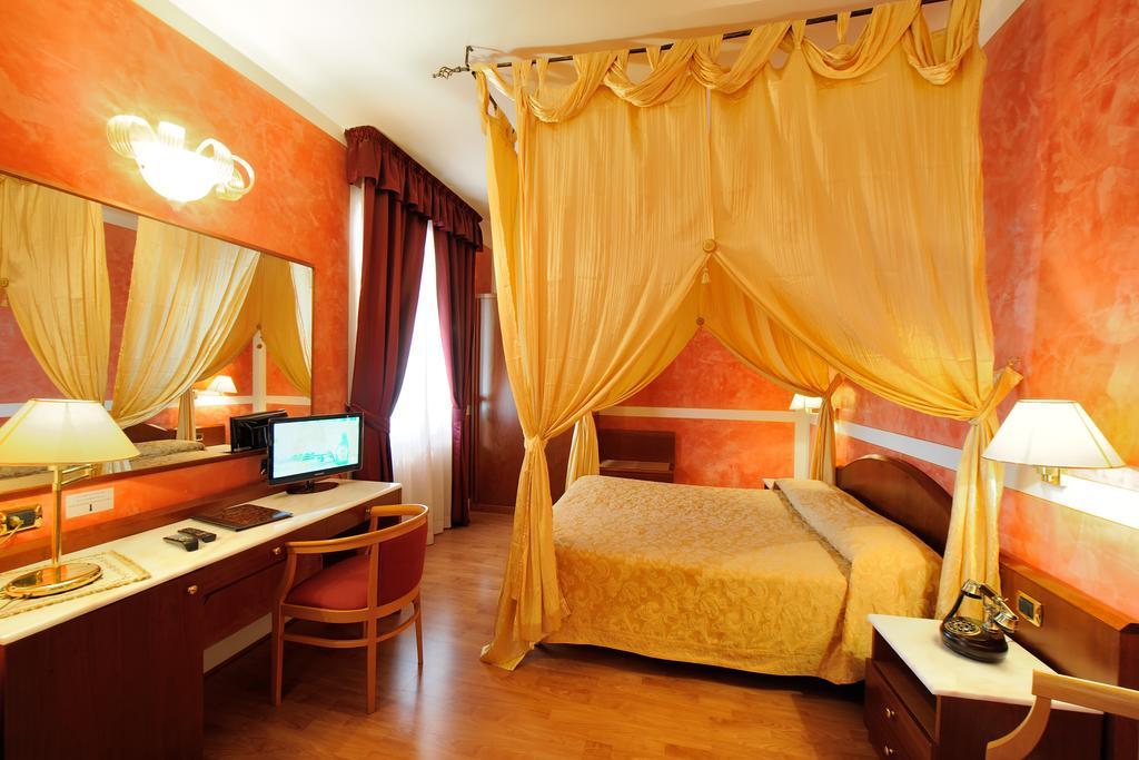 Hotel Benessere Villa Fiorita Colfiorito Kültér fotó