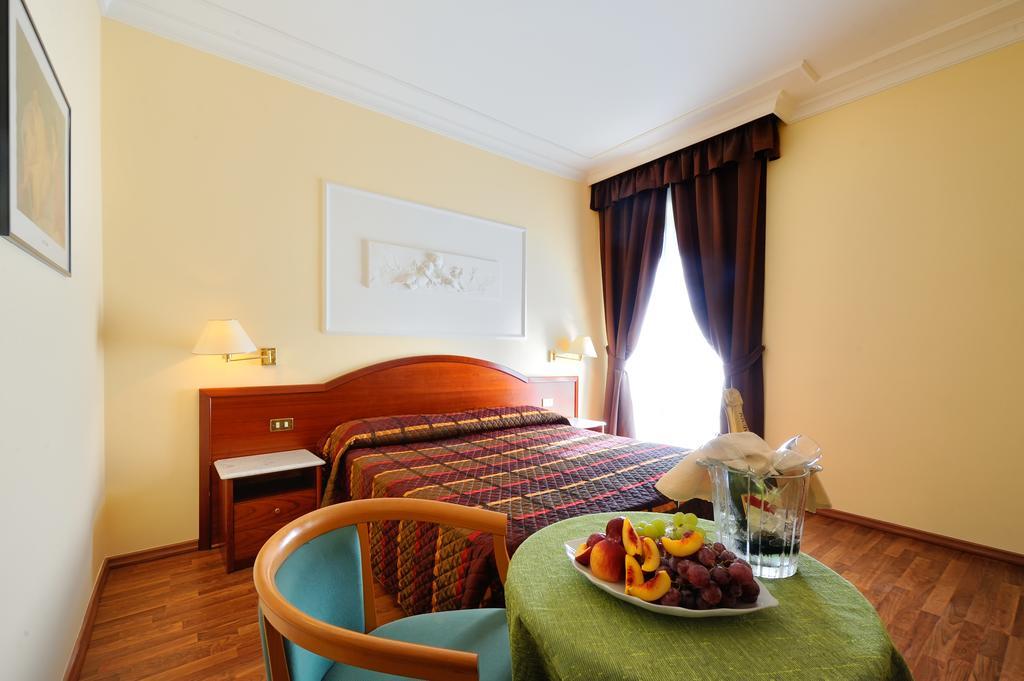 Hotel Benessere Villa Fiorita Colfiorito Kültér fotó