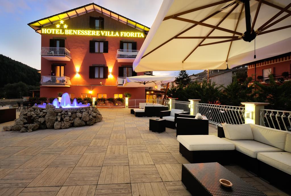 Hotel Benessere Villa Fiorita Colfiorito Kültér fotó