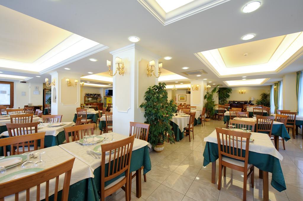 Hotel Benessere Villa Fiorita Colfiorito Kültér fotó